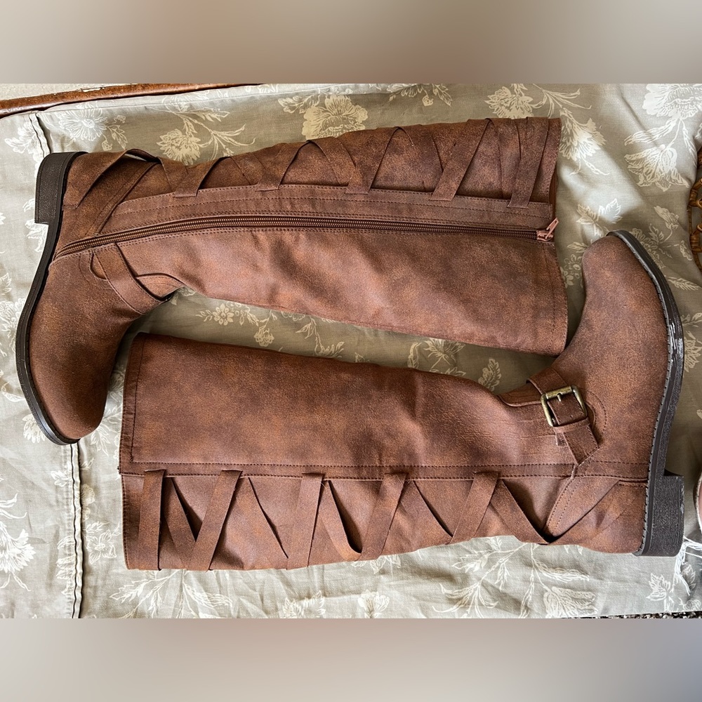 Brown knee high brown boots size 7